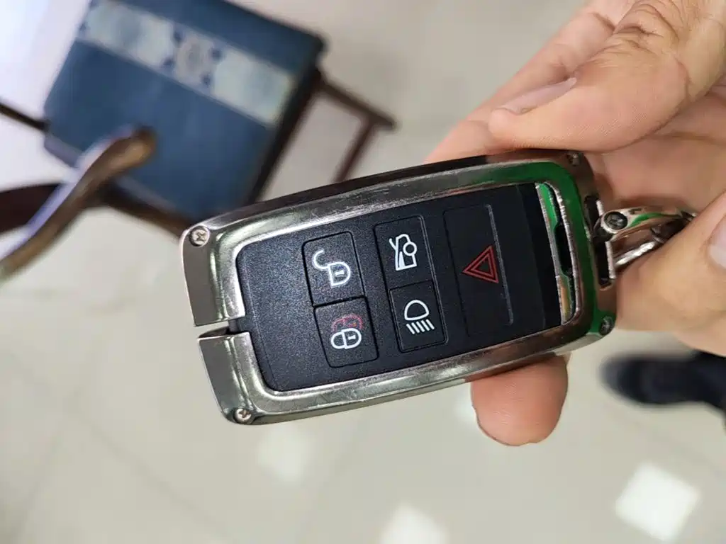 Jaguar XEL — миниатюра 9