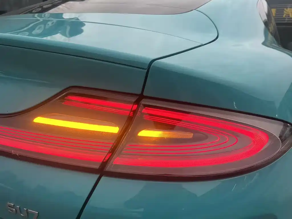 XIAOMI CAR XIAOMI SU7