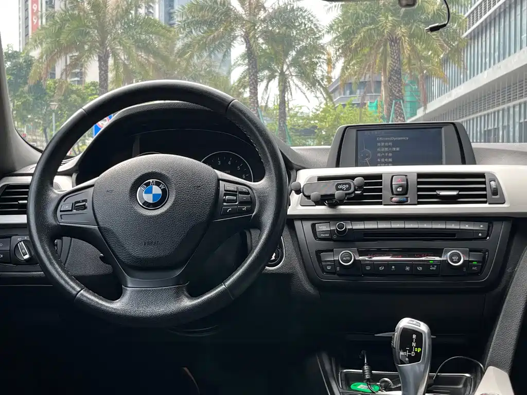 BMW 3 Series — миниатюра 11