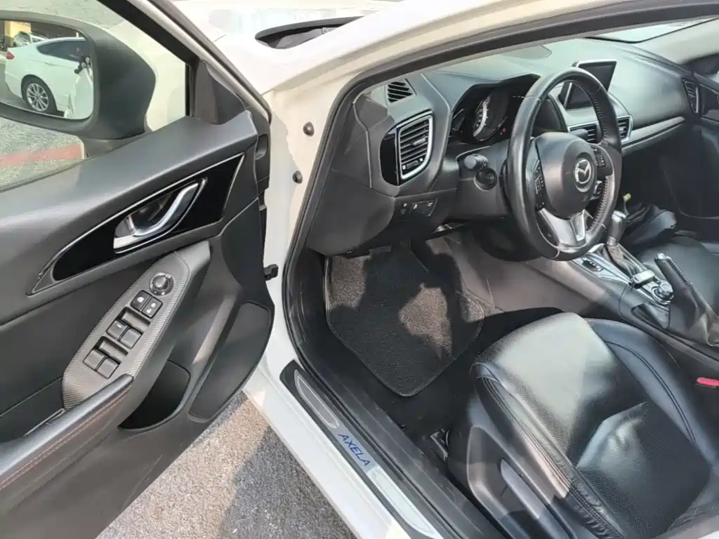 Mazda 3 Axela — миниатюра 16