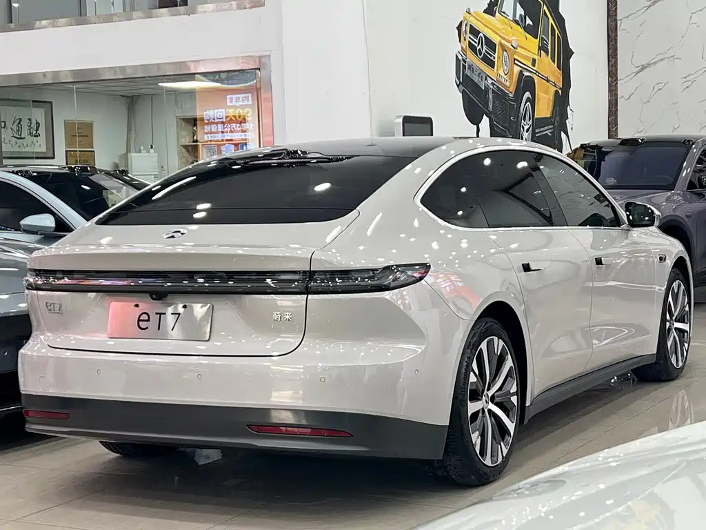 NIO NIO ET7