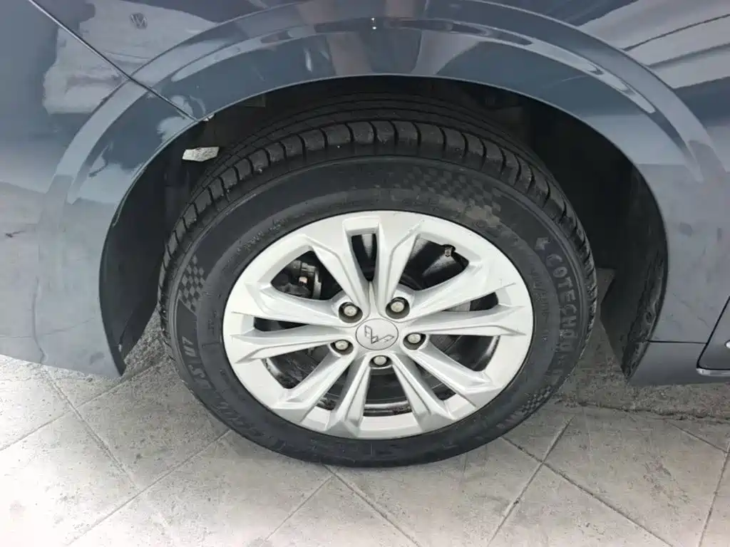 Wuling Jiachen — миниатюра 23