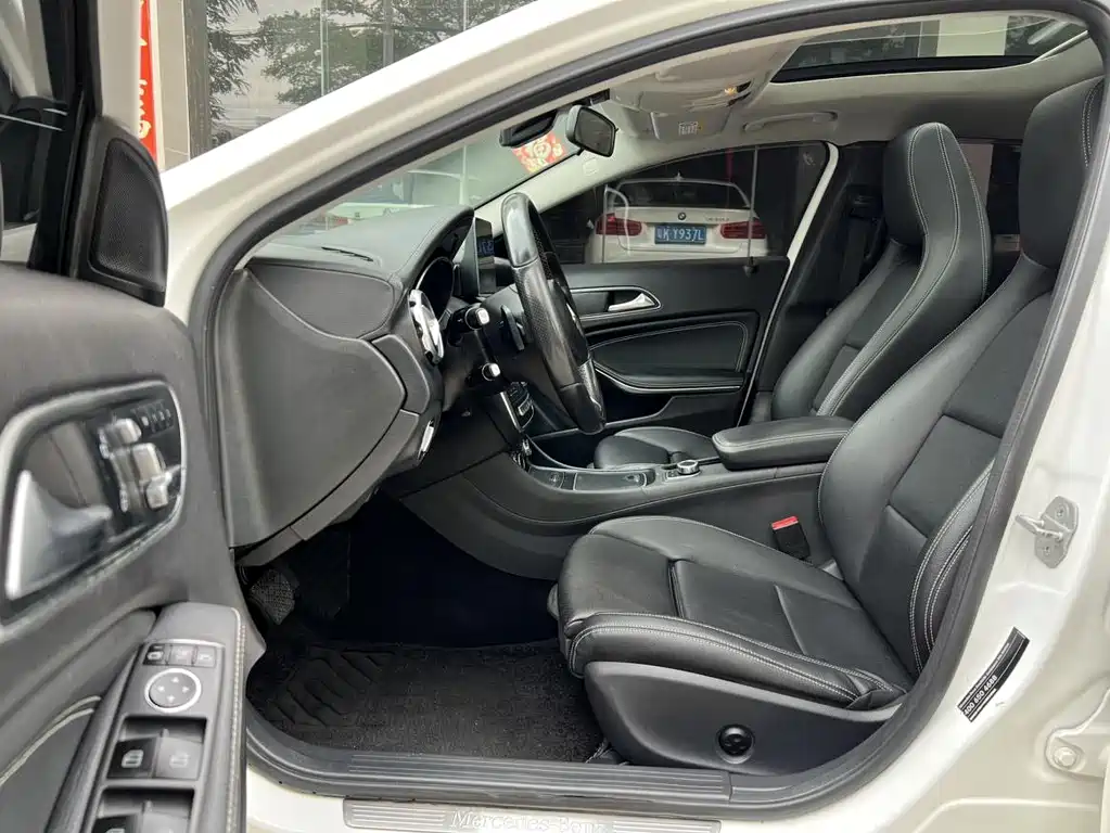 Mercedes-Benz GLA — миниатюра 10