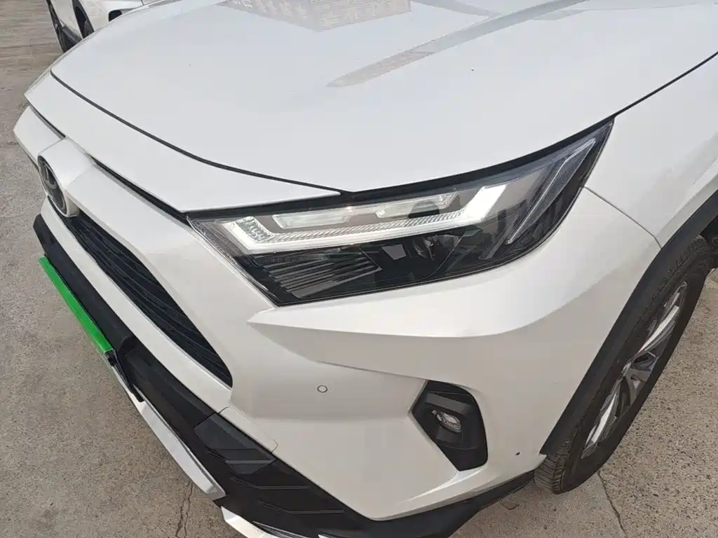 Toyota RAV4 — миниатюра 24