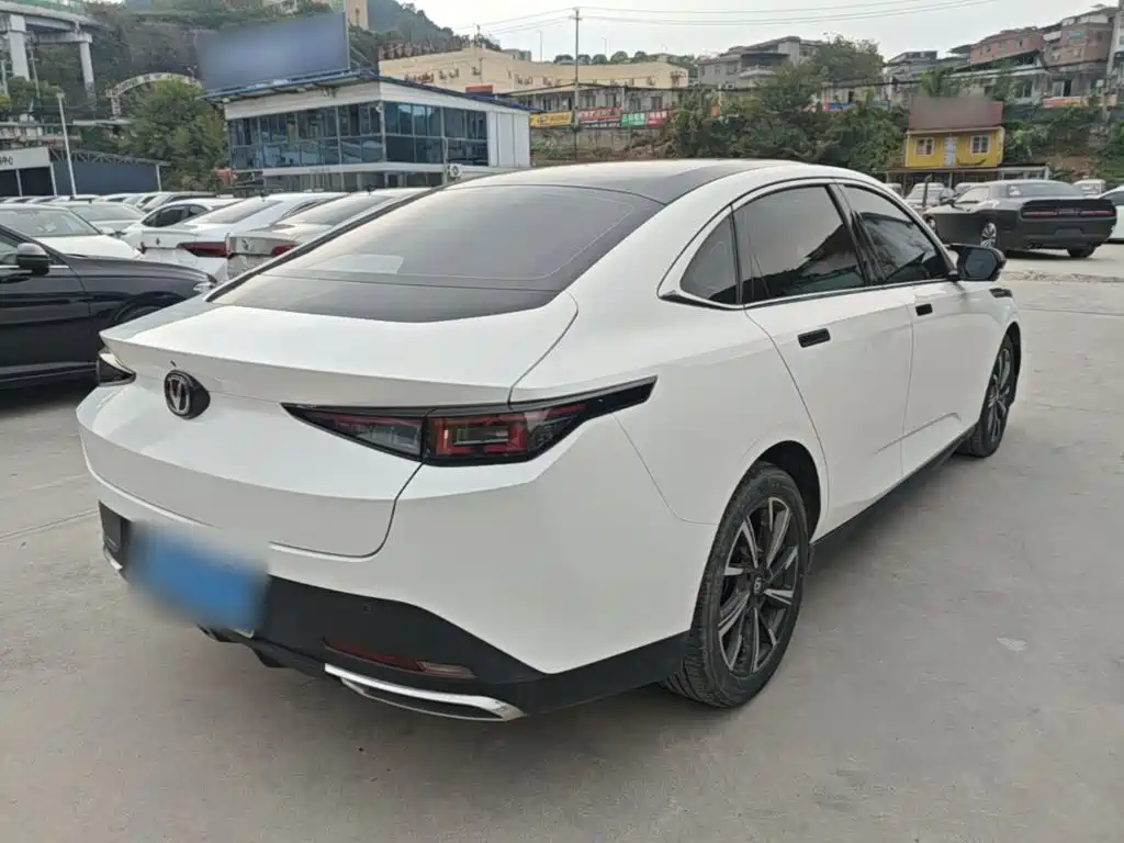 Changan Eado — миниатюра 7
