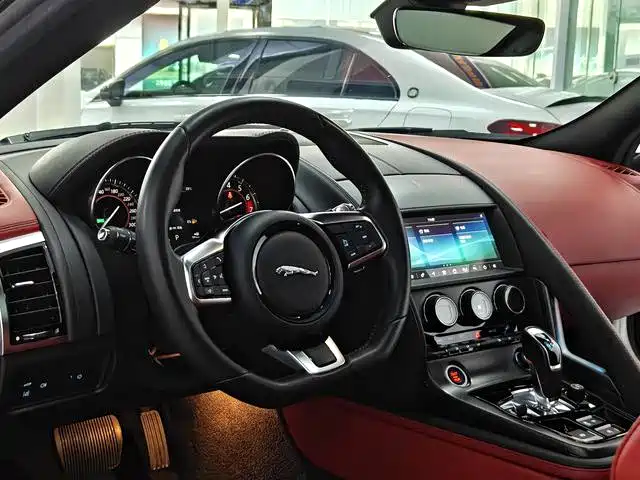 Jaguar F-TYPE — миниатюра 13