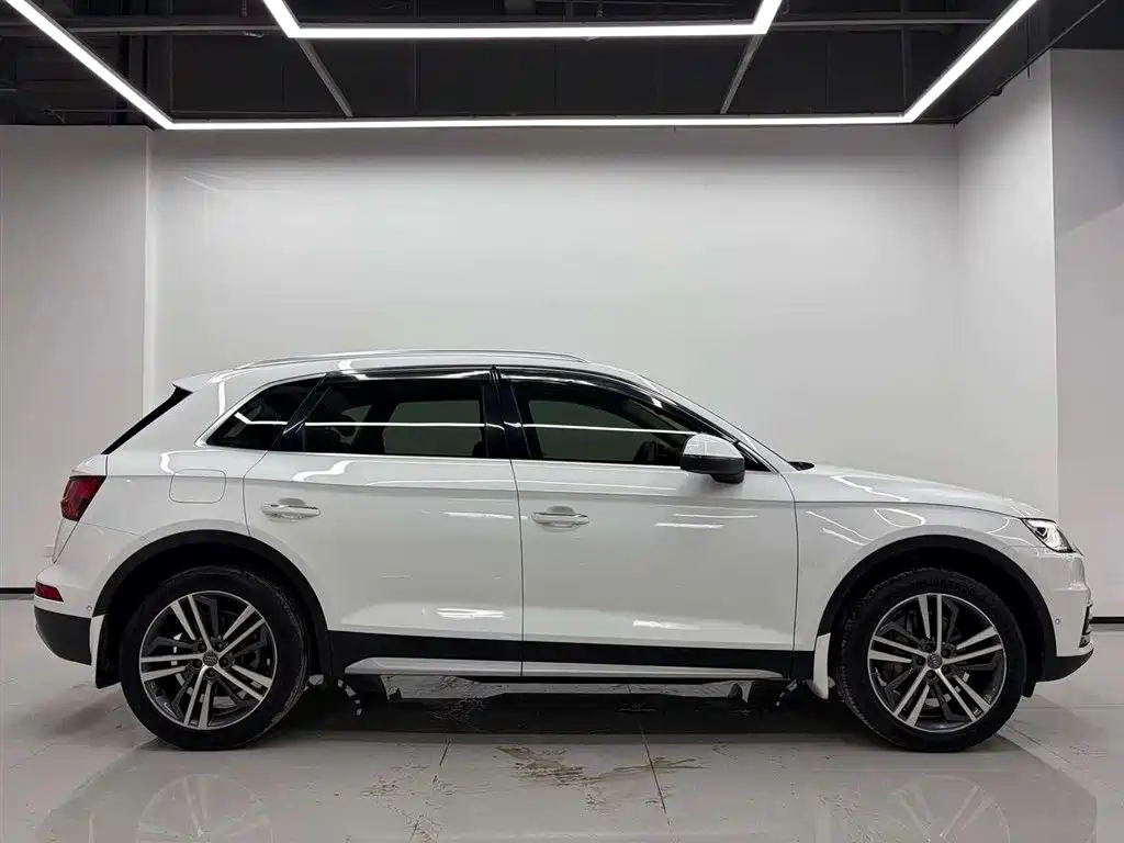 Audi Q5L — миниатюра 3