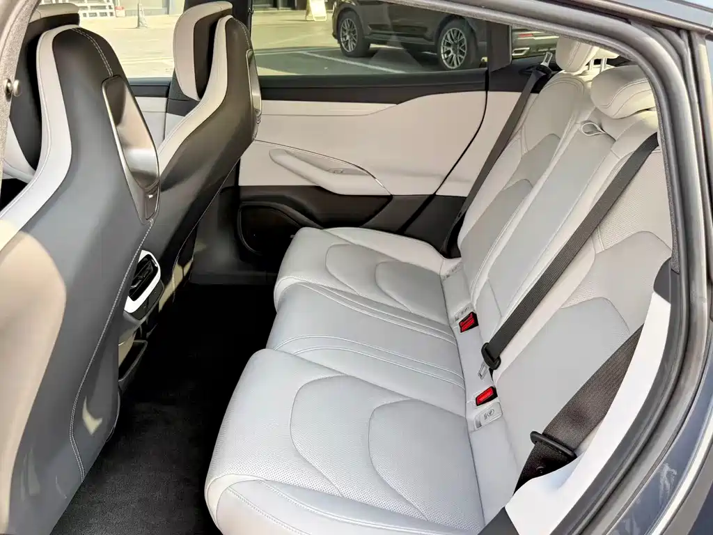 XIAOMI CAR XIAOMI SU7