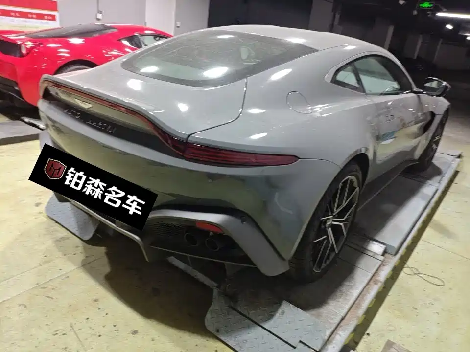Aston Martin V8 Vantage — миниатюра 2