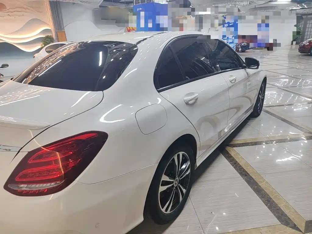 Mercedes-Benz C-Class — миниатюра 7