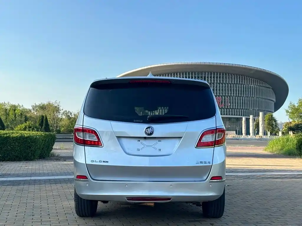 Buick GL8 — миниатюра 5