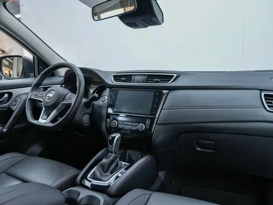Nissan Qashqai — миниатюра 8
