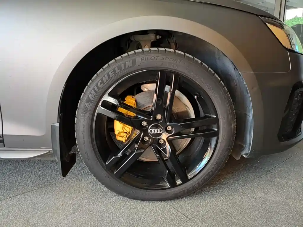 Audi A4L — миниатюра 17
