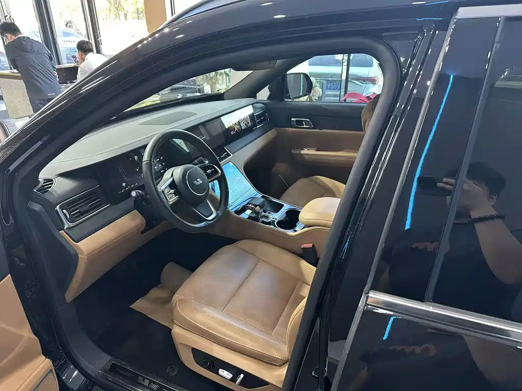 Li Auto Li ONE — миниатюра 11