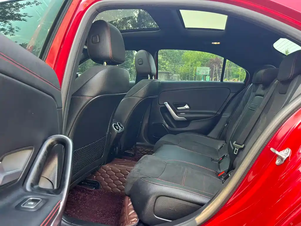Mercedes-Benz A-Class — миниатюра 6