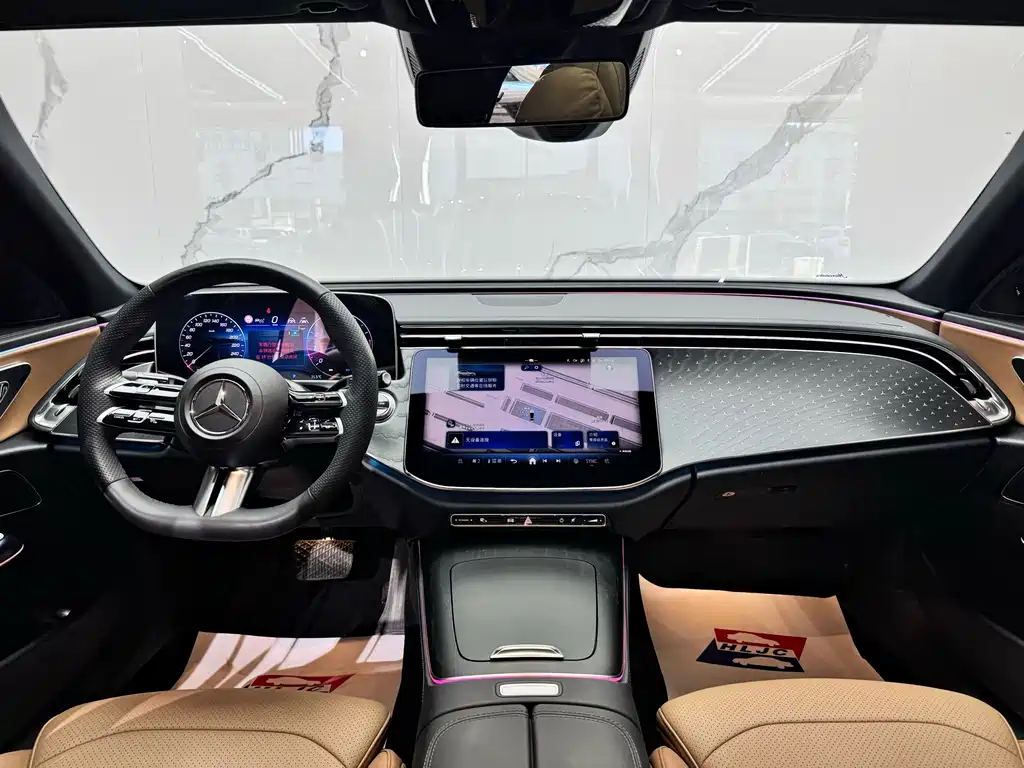 Mercedes-Benz E-Class — миниатюра 9