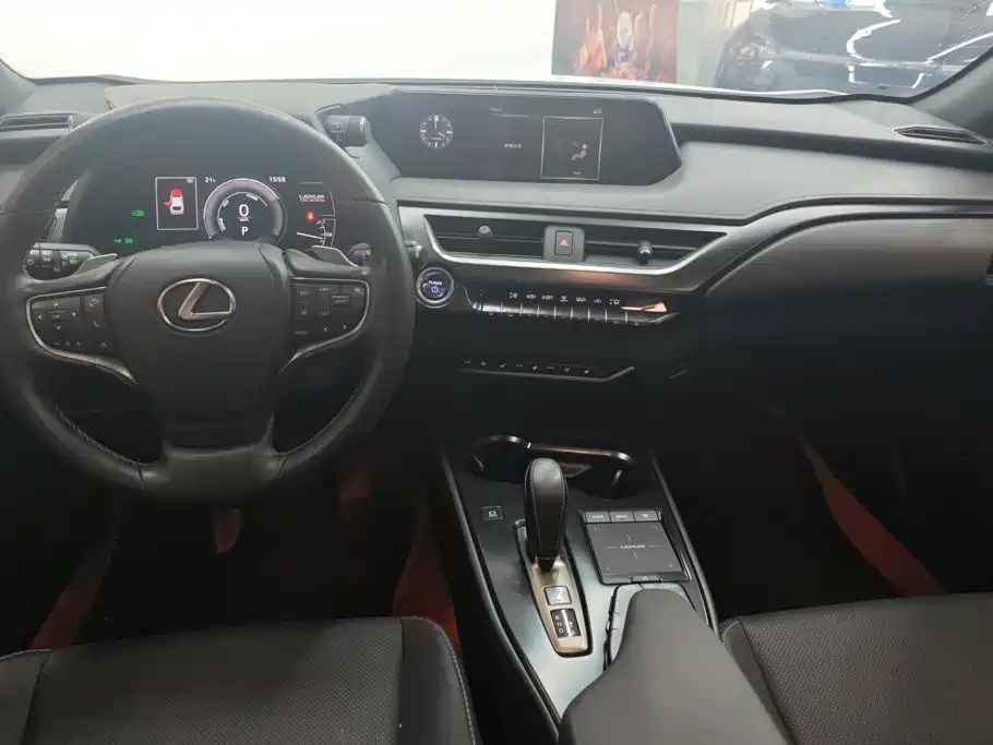 Lexus UX New Energy — миниатюра 12