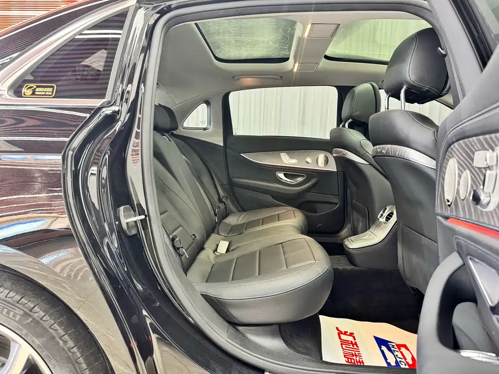 Mercedes-Benz E-Class — миниатюра 20