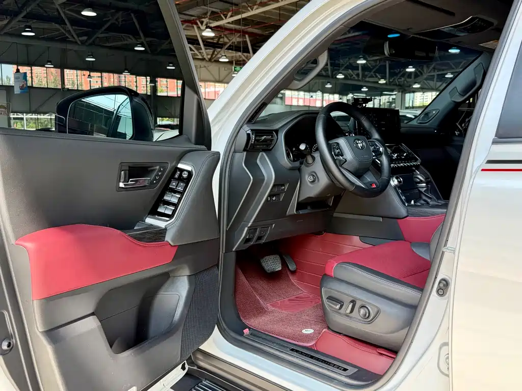 Toyota Land Cruiser — миниатюра 9
