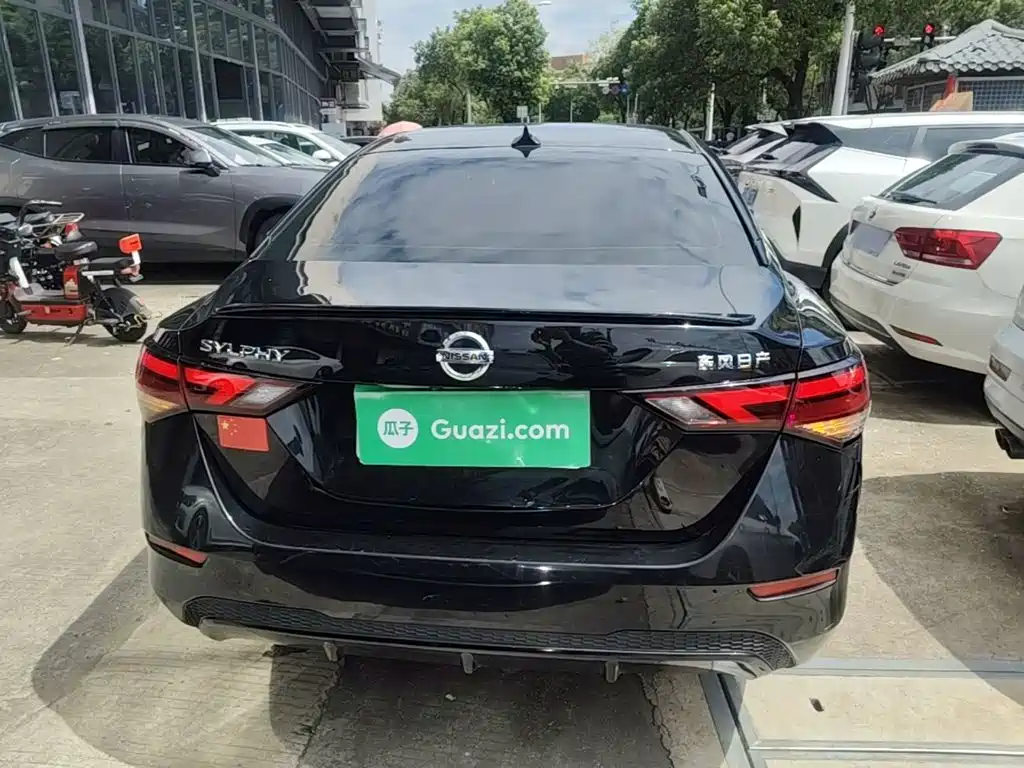 Nissan Sylphy — миниатюра 6