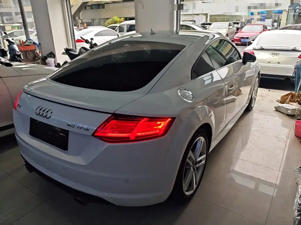 Audi TT — миниатюра 7