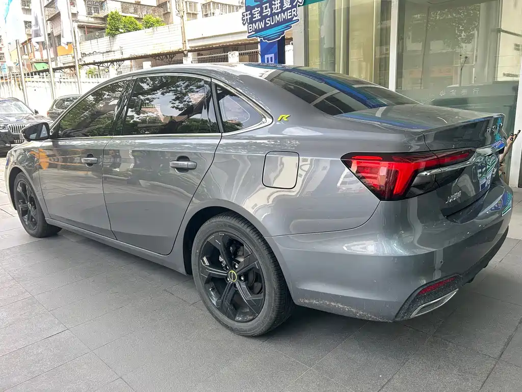 Roewe i6 MAX New Energy — миниатюра 4