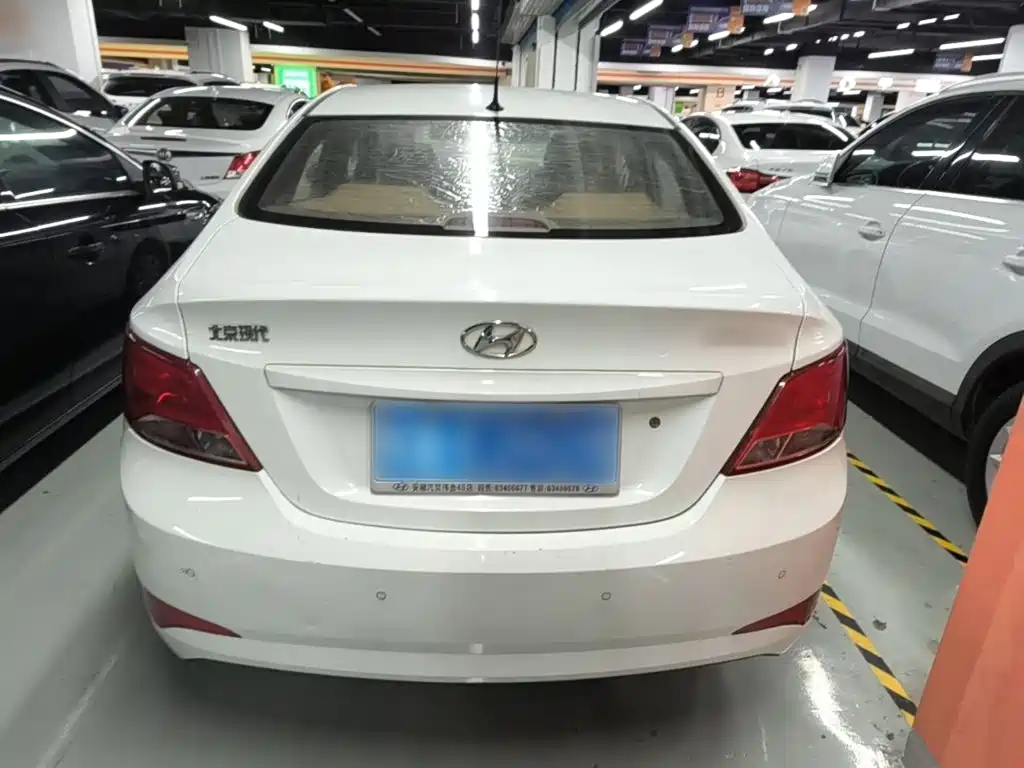 Hyundai Verna — миниатюра 6