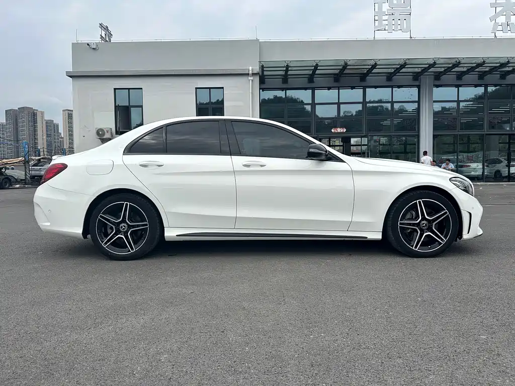Mercedes-Benz C-Class — миниатюра 10