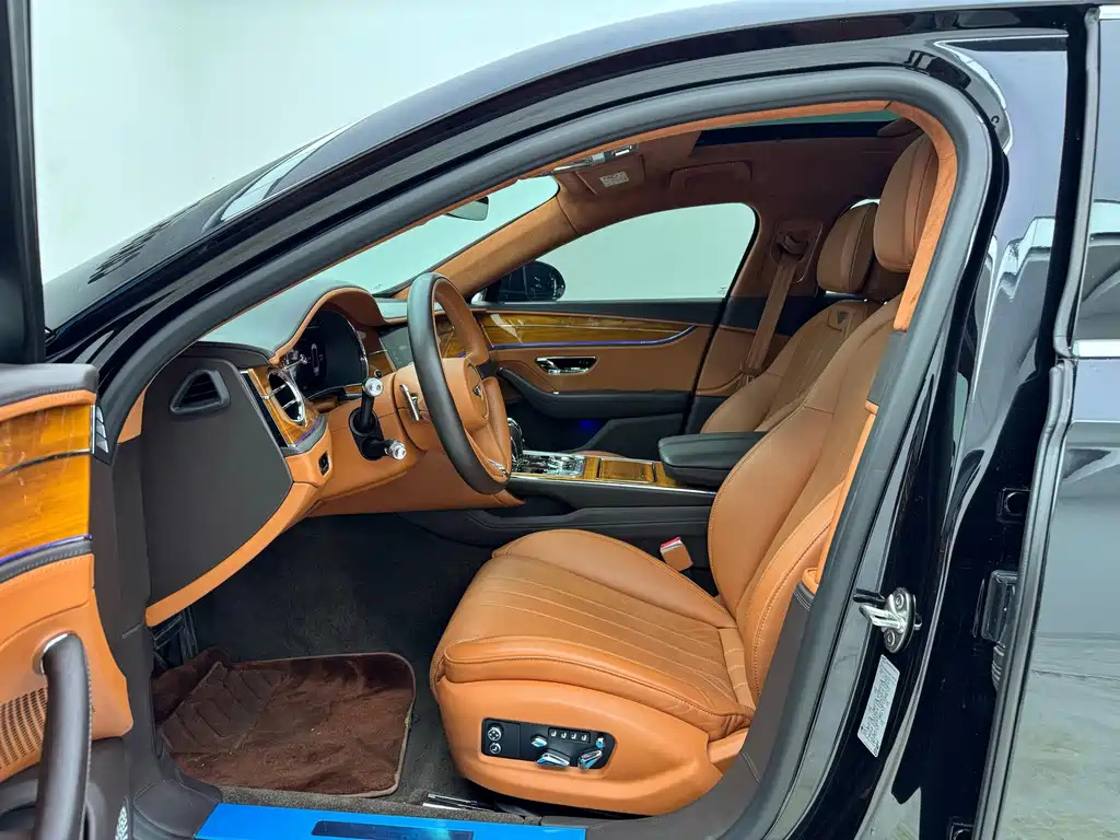 Bentley Flying Spur — миниатюра 11