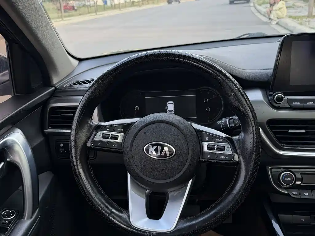 Kia Sportage — миниатюра 8