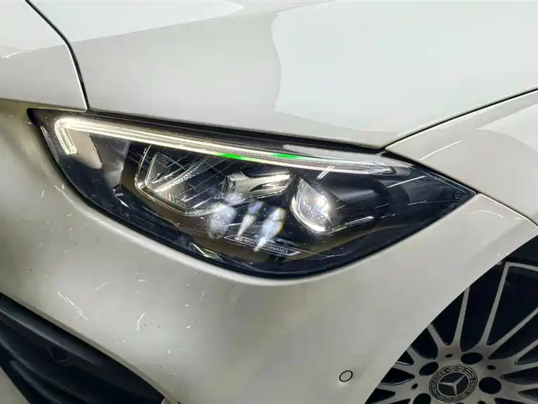 Mercedes-Benz C-Class — миниатюра 7