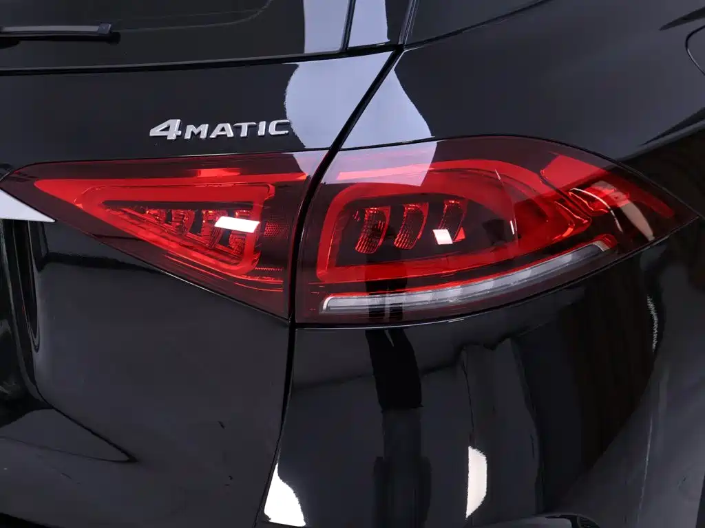 Mercedes-Benz GLE (Import) — миниатюра 9