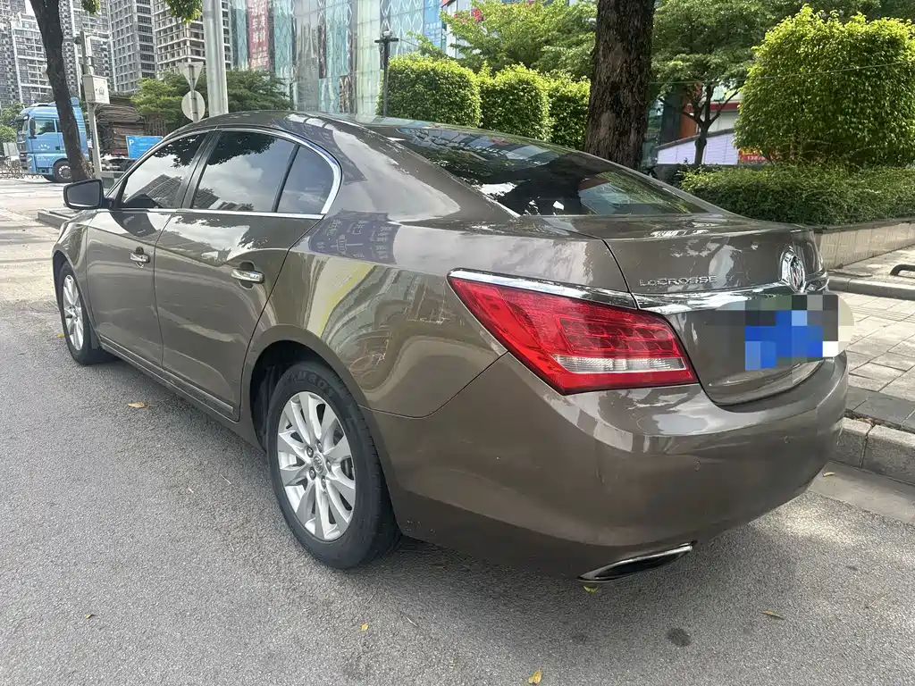 Buick LaCrosse — миниатюра 8