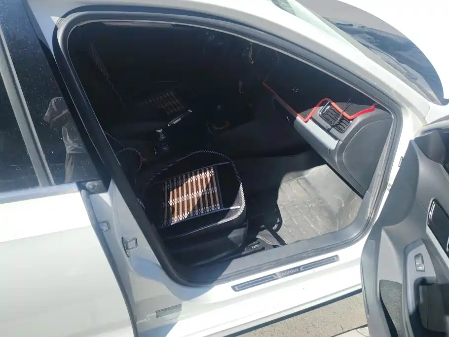 Volkswagen Sagitar — миниатюра 8