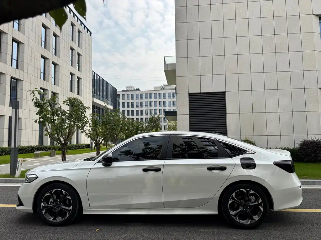Honda Civic — миниатюра 7
