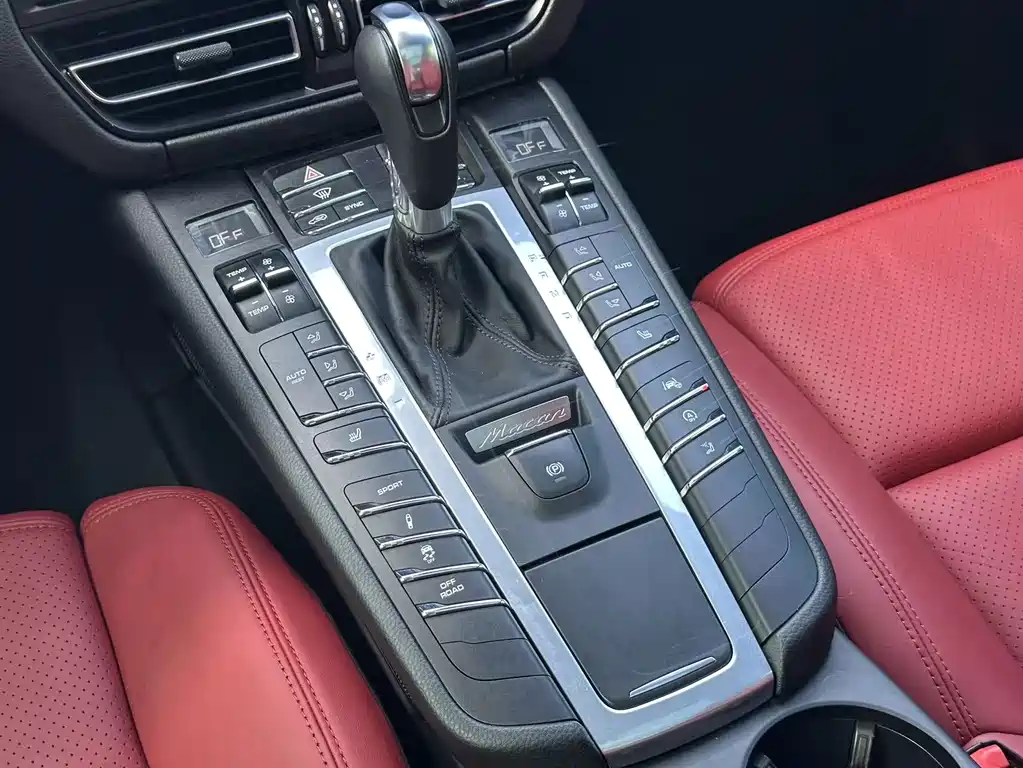 Porsche Macan — миниатюра 16