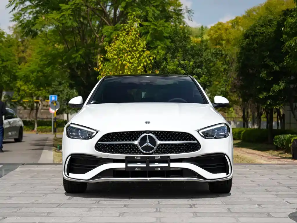 Mercedes-Benz C-Class — миниатюра 2