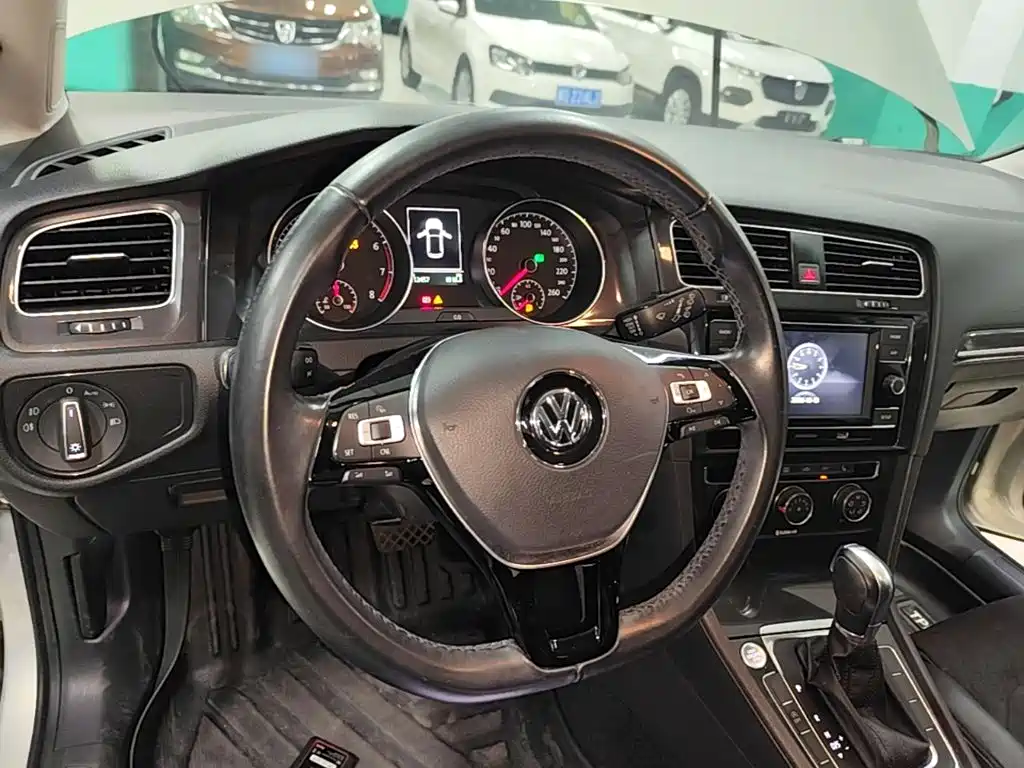 Volkswagen Golf — миниатюра 11