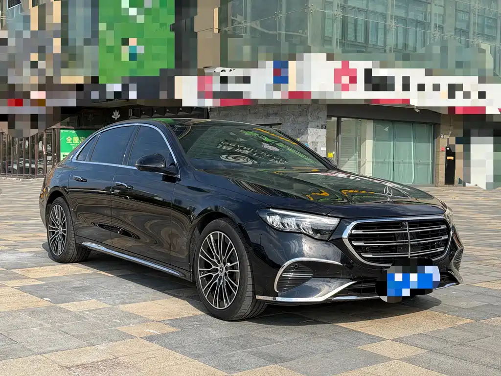 Mercedes-Benz E-Class — миниатюра 3