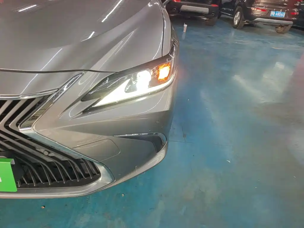 Lexus ES — миниатюра 24