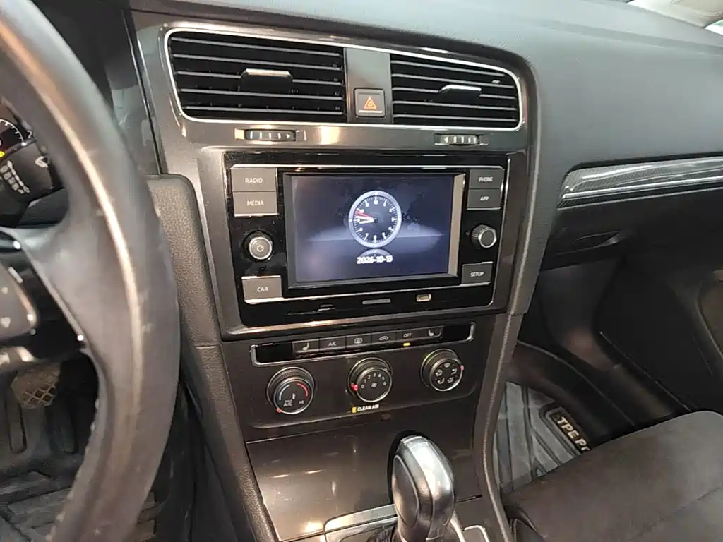 Volkswagen Golf — миниатюра 13