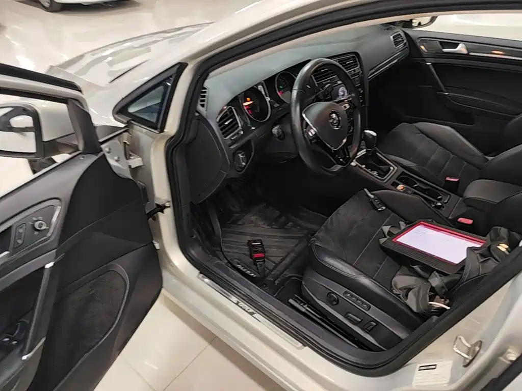 Volkswagen Golf — миниатюра 16