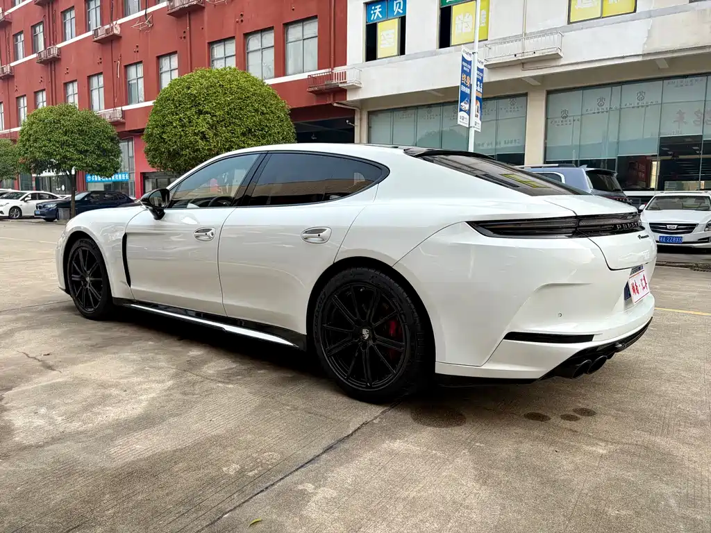 Porsche Panamera — миниатюра 22