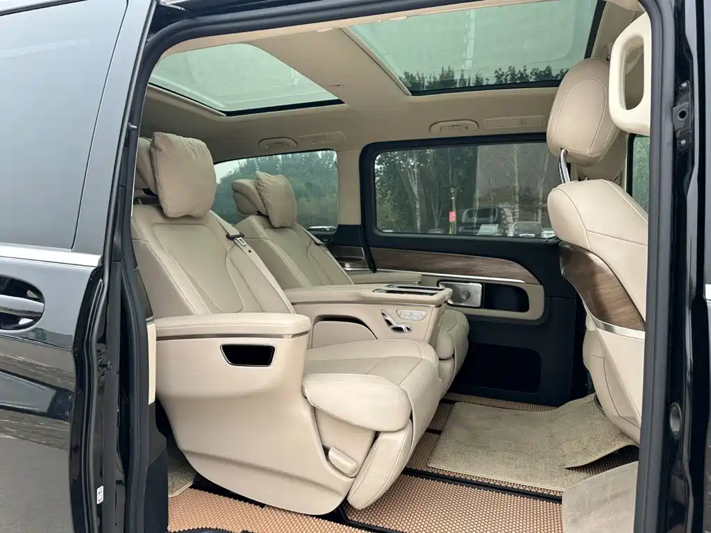Mercedes-Benz V-Class — миниатюра 18