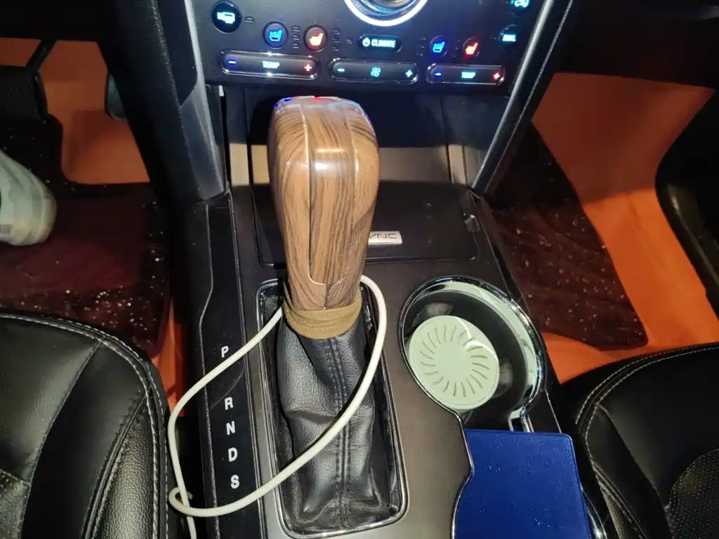 Ford Explorer (Import) — миниатюра 15