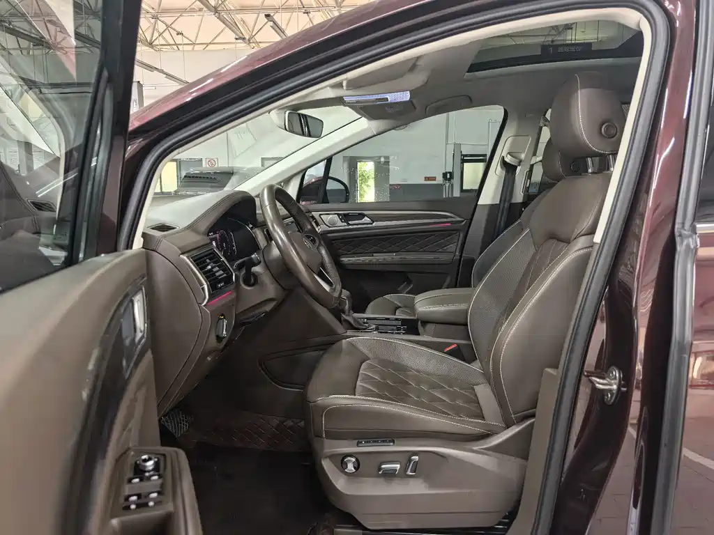 Volkswagen Viloran — миниатюра 5