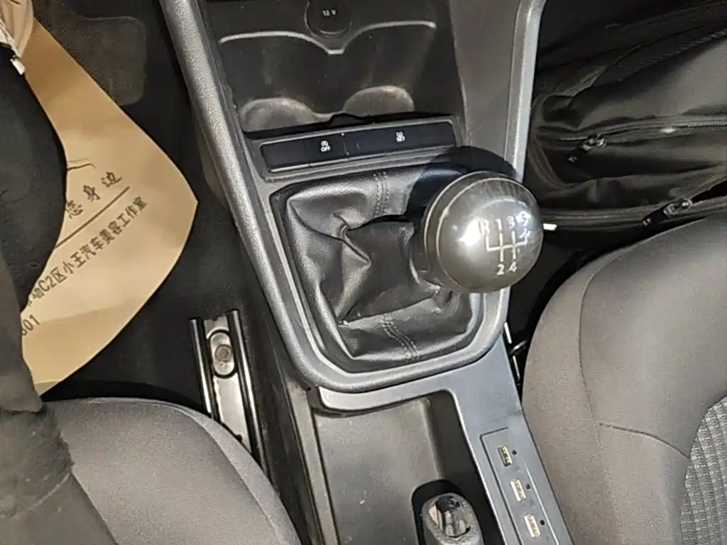 Volkswagen Santana — миниатюра 10