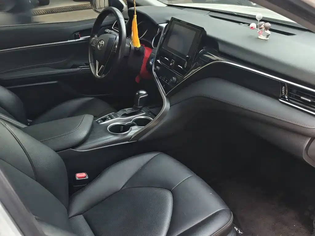 Toyota Camry — миниатюра 13