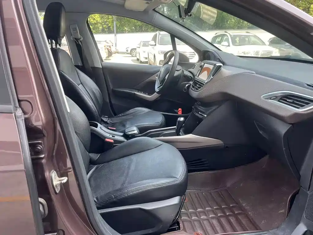 Peugeot 2008 — миниатюра 11
