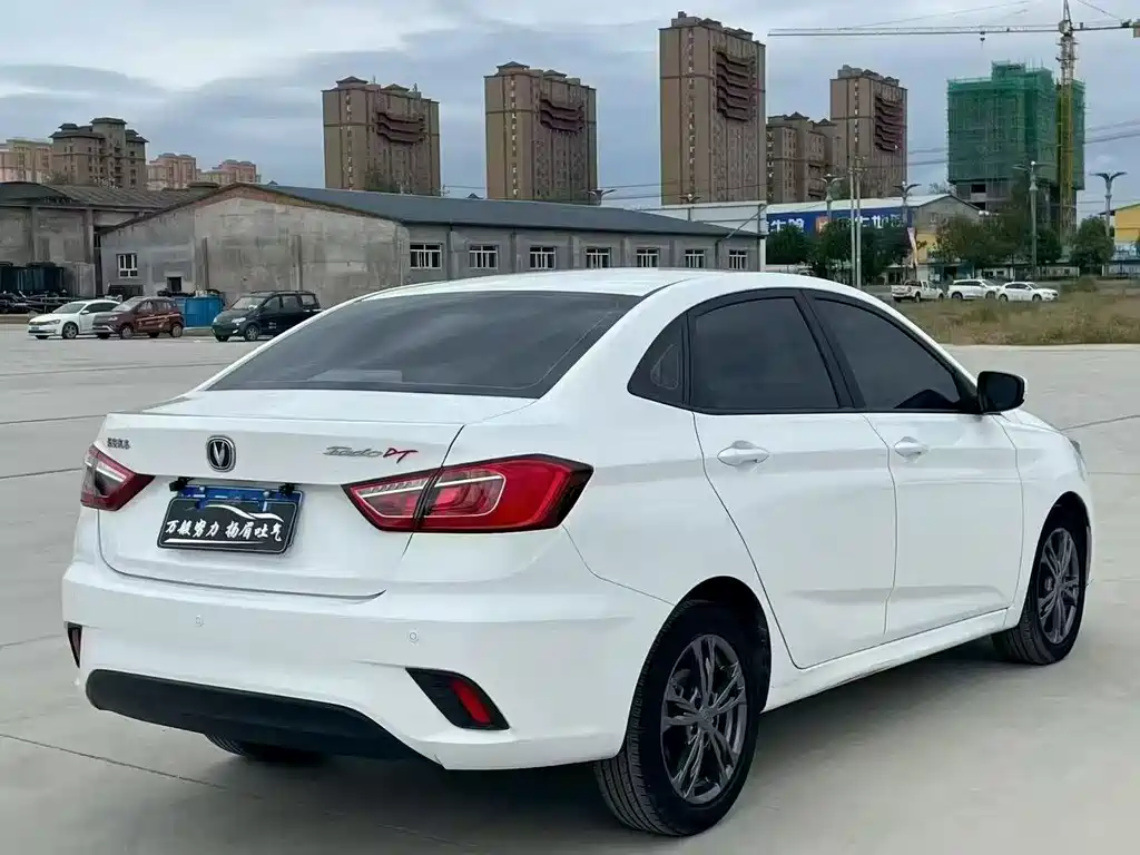 Changan Eado DT — миниатюра 9